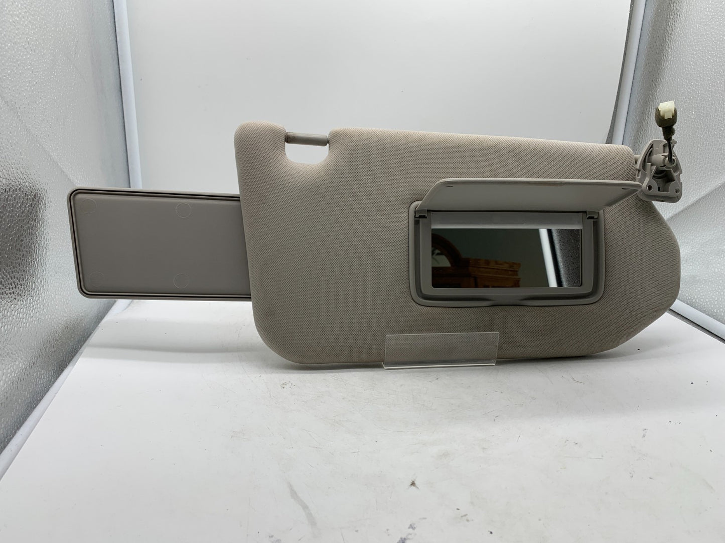 2013-2018 Nissan Pathfinder Passenger Sun Visor Illumination Gray OEM B01B08061