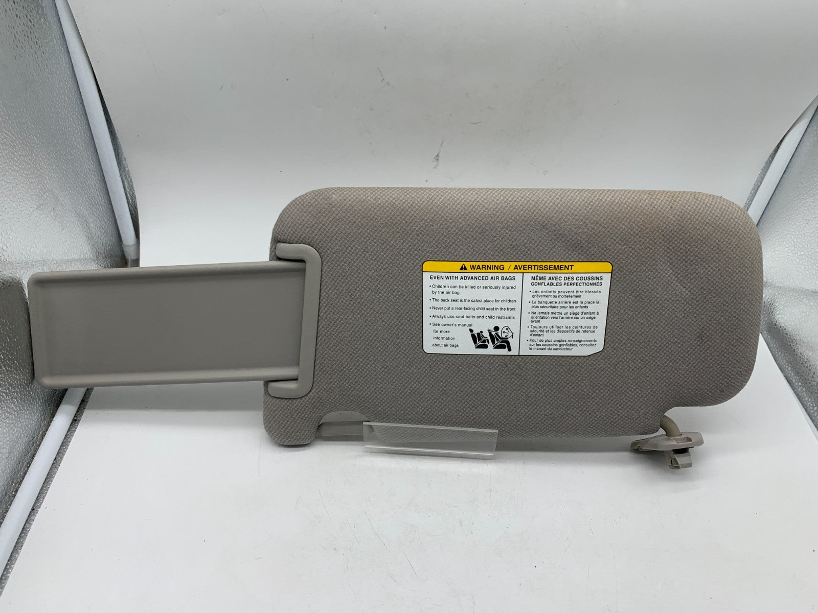 2013-2019 Nissan Sentra Passenger Sun Visor Gray OEM E02B18001