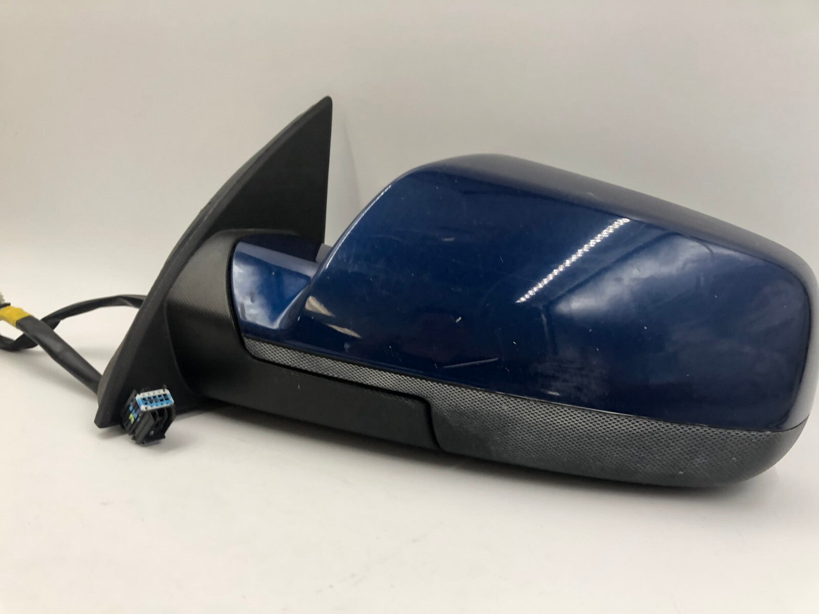 2010-2011 GMC Terrain Driver Side View Power Door Mirror Atlanta Blue 20858719