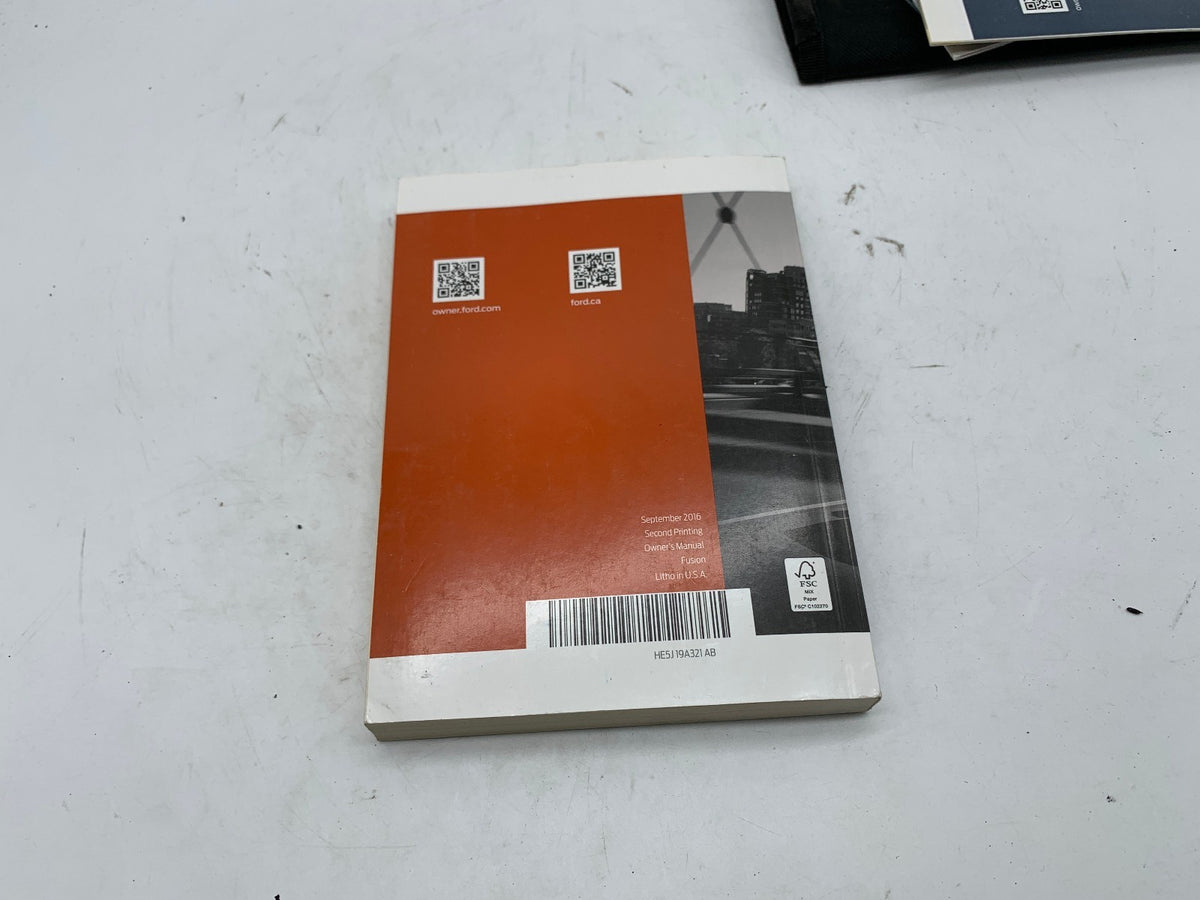2017 Ford Fusion Owners Manual Set with Case OEM R01B33018