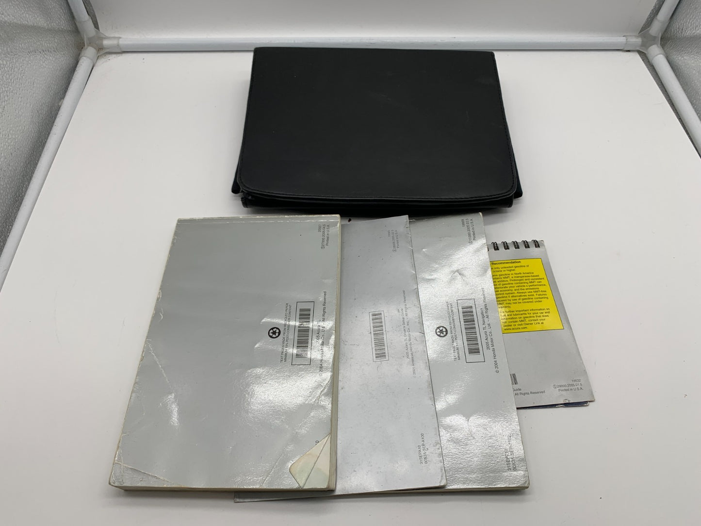 2005 Acura TL Owners Manual Set with Case OEM E04B02002