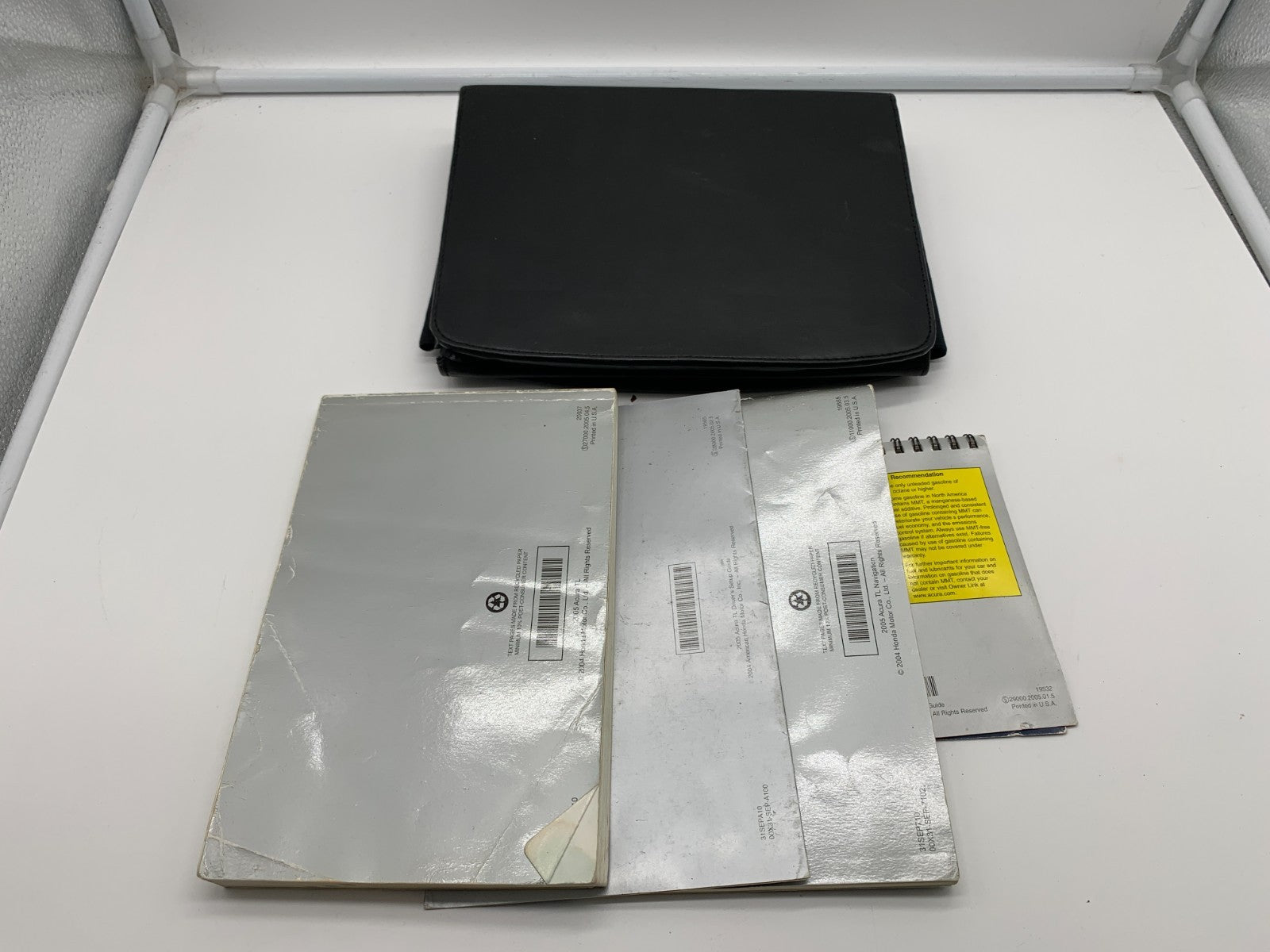 2005 Acura TL Owners Manual Set with Case OEM E04B02002