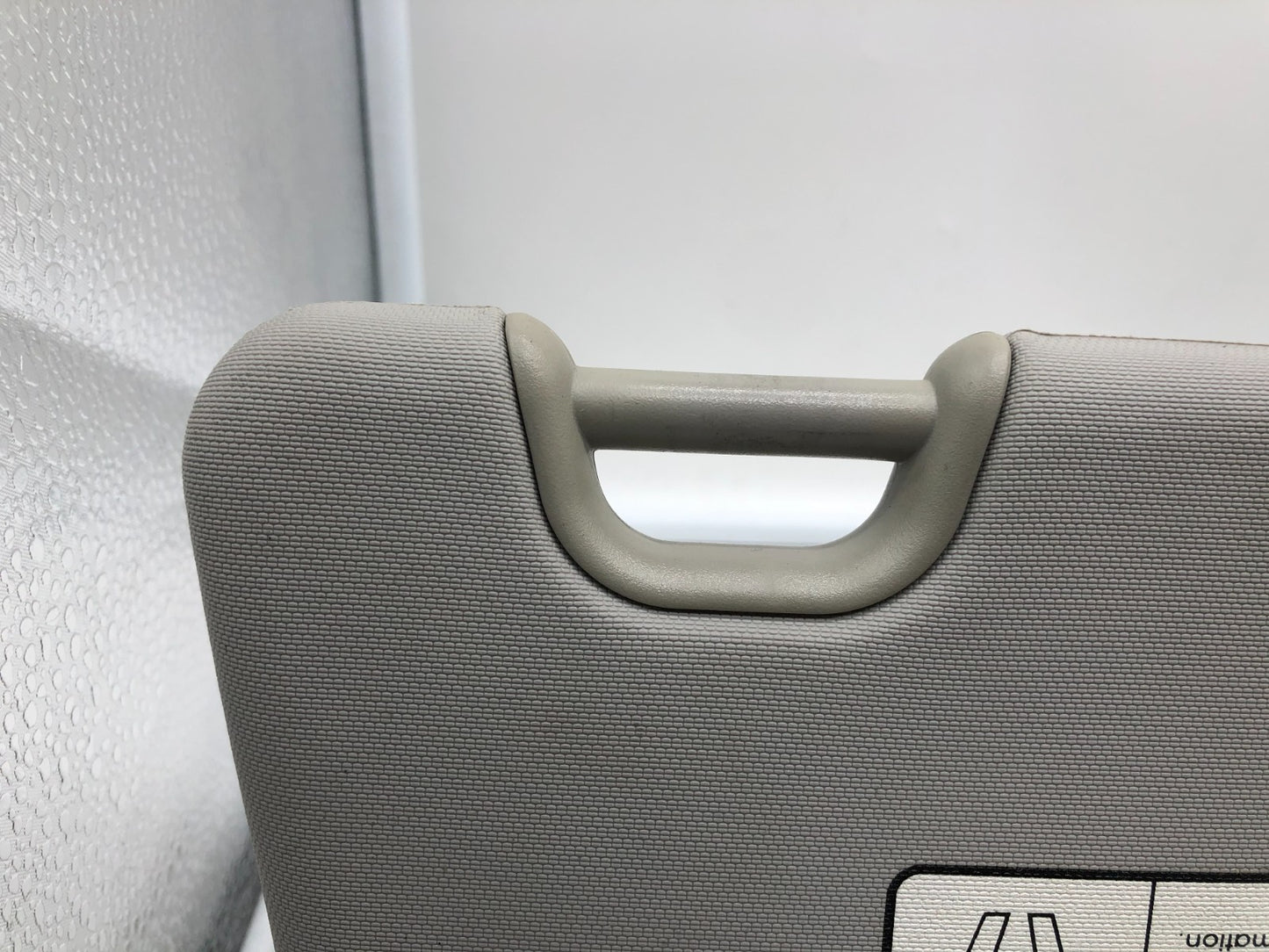 2014-2019 Kia Soul Driver Sun Visor Illuminated Gray OEM C03B46004