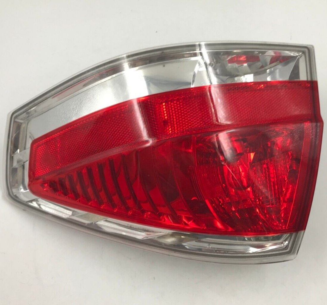 2008-2011 Ford Focus Passenger Side Tail Light Taillight OEM C04B57010