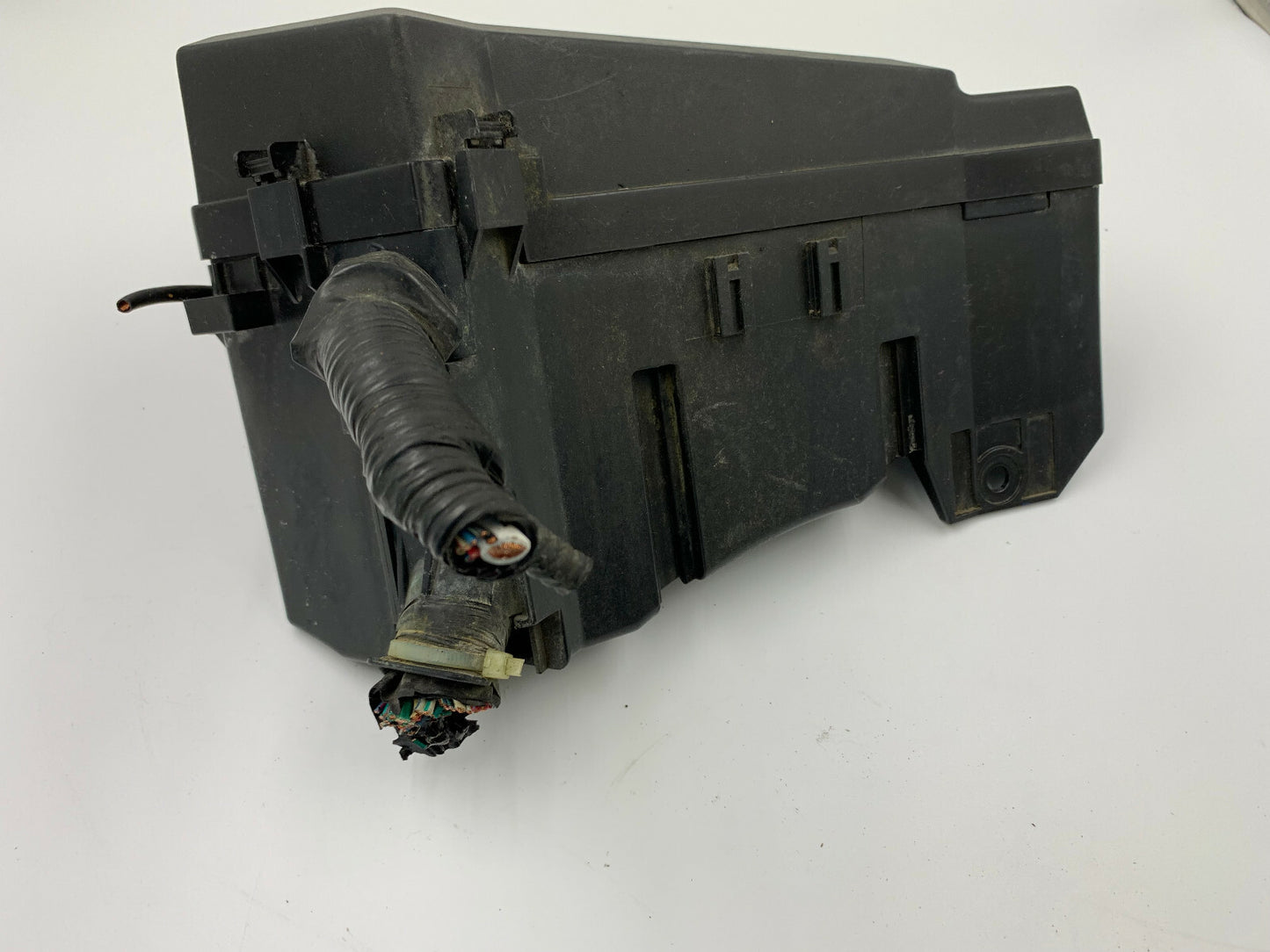 2010-2014 Subaru Legacy Fuse Box Relay Module Block Relay OEM B02B57002