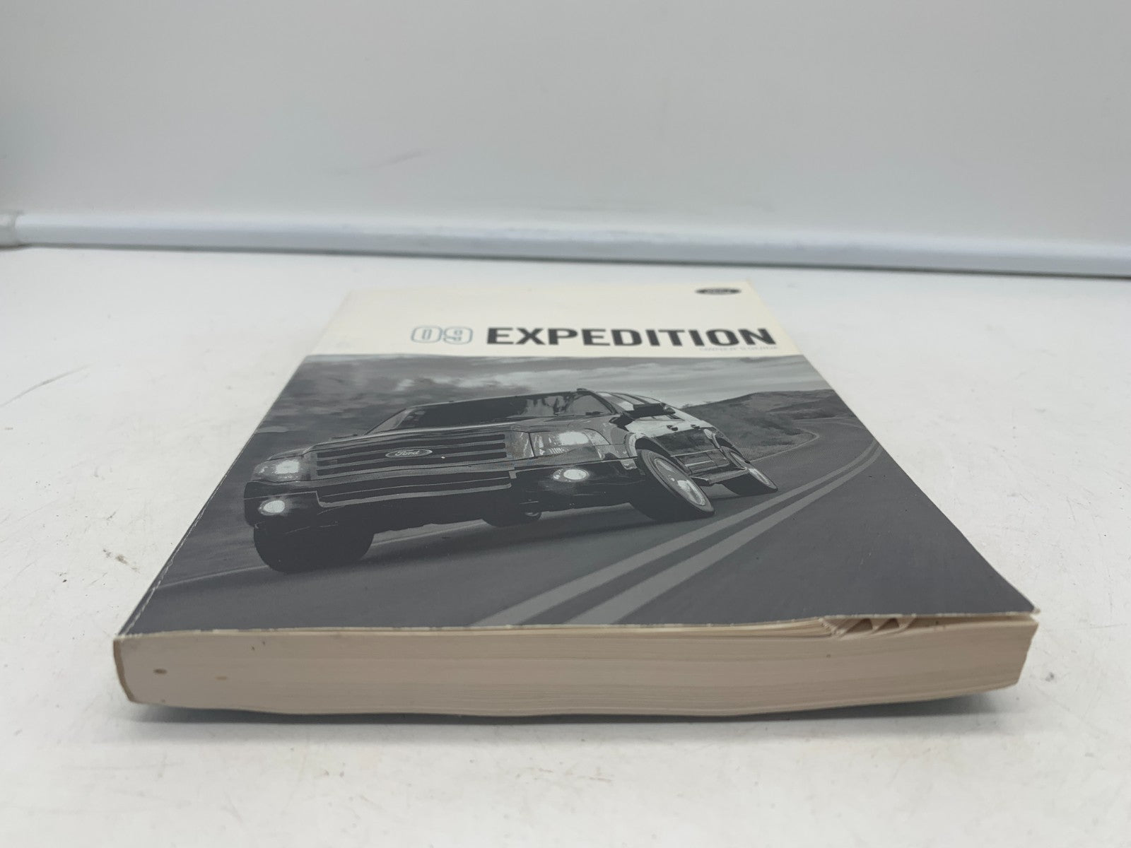 2009 Ford Expedition Owners Manual Set with Case OEM