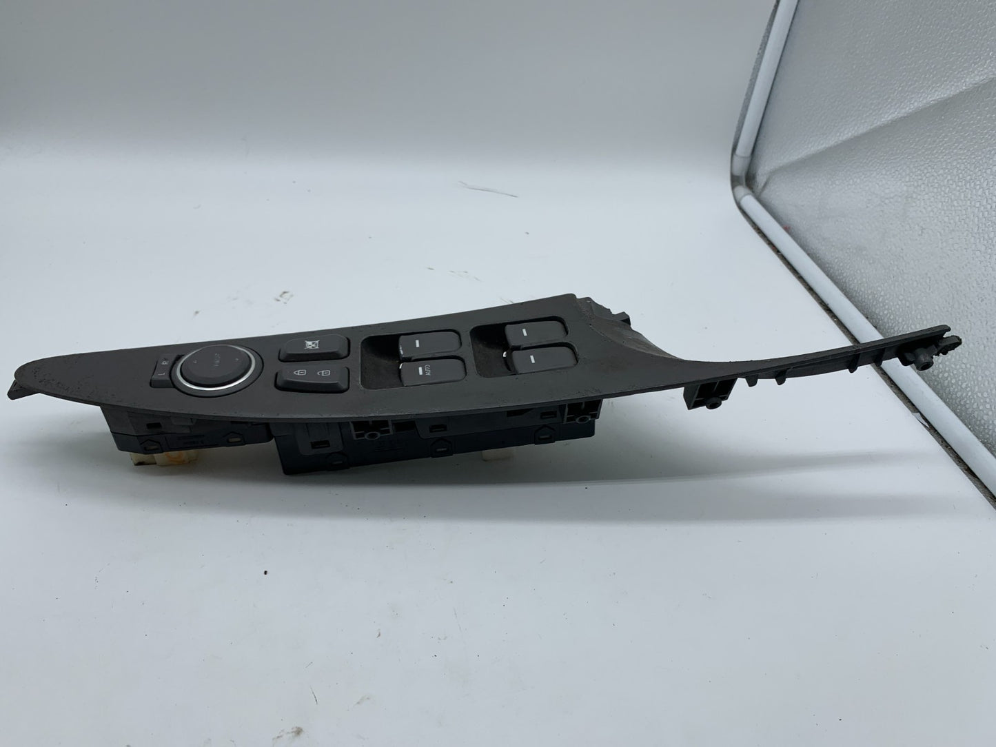 2011-2015 Hyundai Sonata Master Power Window Switch OEM C02B28023