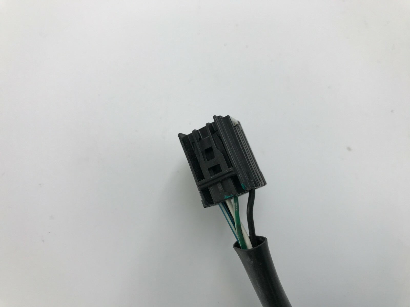 2010-2011 GMC Terrain Driver Side View Power Door Mirror Black OEM E01B47002