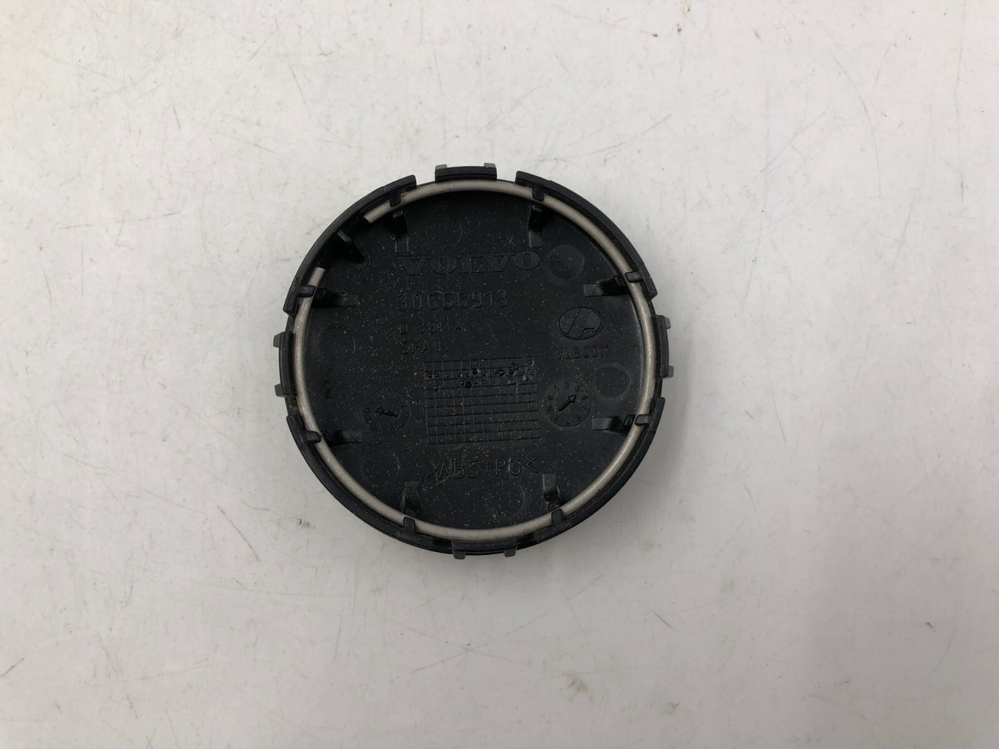 Volvo Rim Wheel Center Cap Black OEM B02B39002