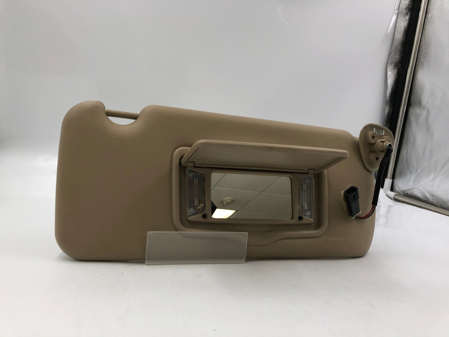 2003-2007 Cadillac CTS Passenger Sun Visor Gray Illuminated OEM A04B41034