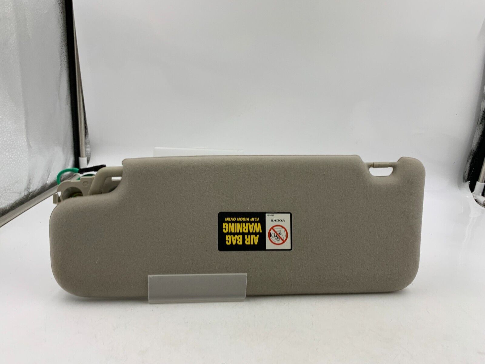 2000-2005 Volvo S80 Passenger Sun Visor Beige Illuminated OEM D04B57008