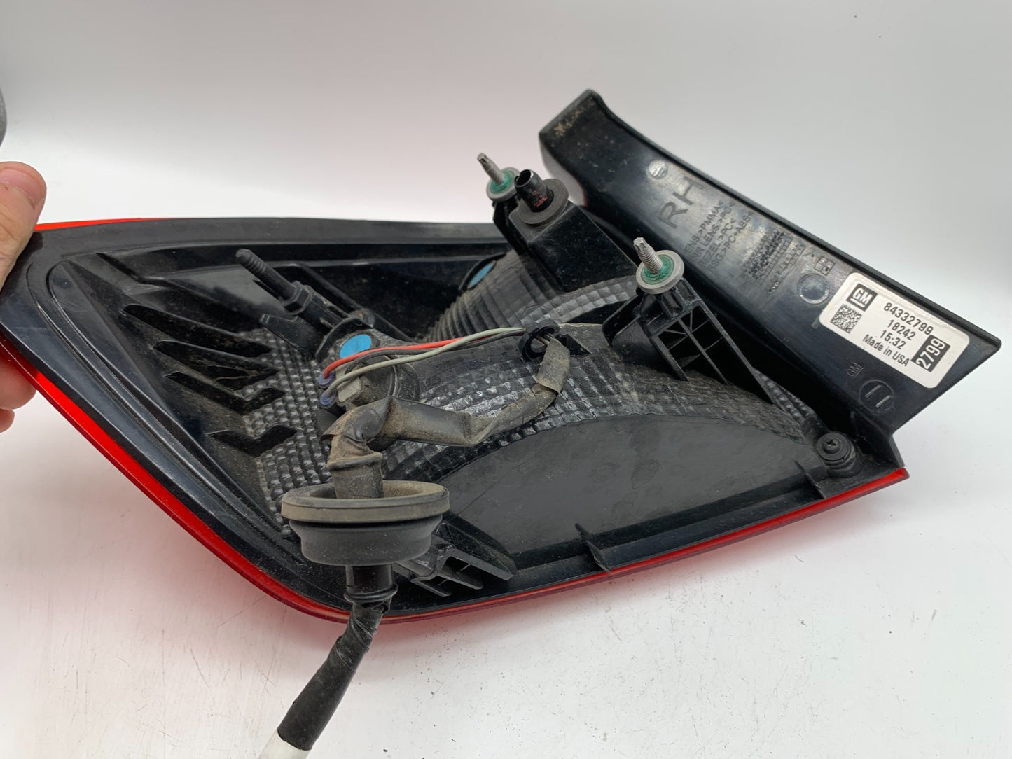 2017-2019 Chevrolet Cruze Passenger Side Tail Light Taillight OEM D01B04066