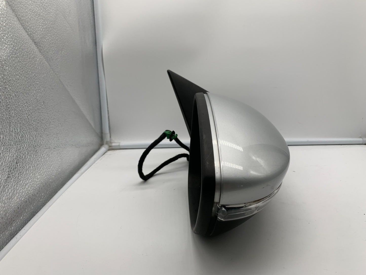2009-2012 Volkswagen CC Passenger Side View Power Door Mirror Silver C04B36022