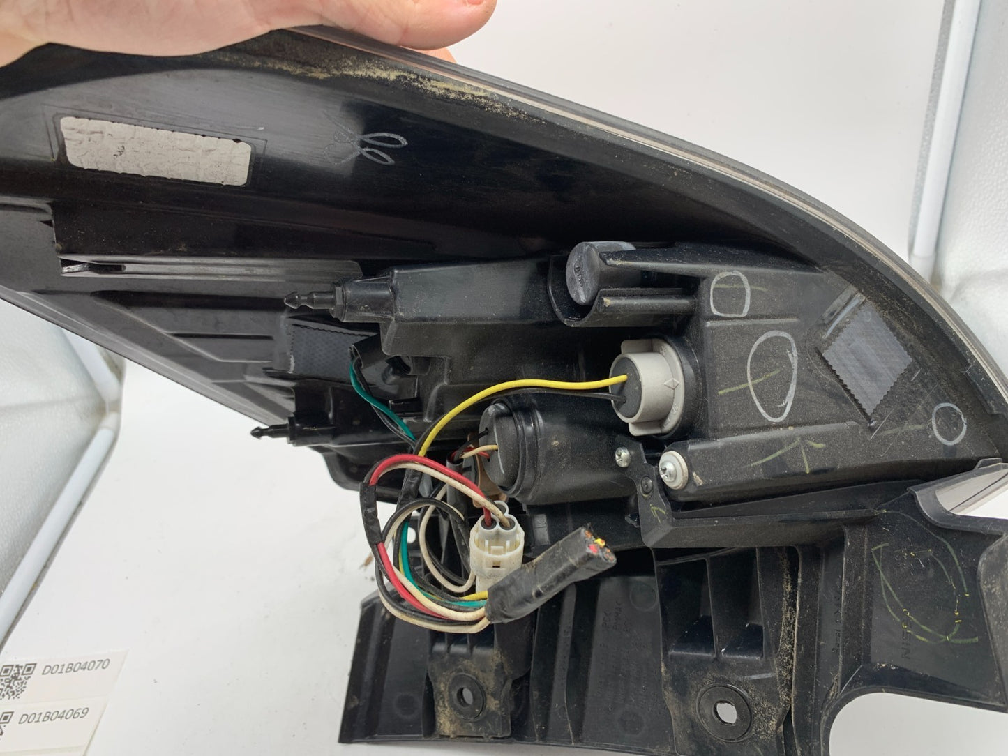 2017-2019 Nissan Rogue Driver Side Tail Light Taillight OEM D01B04065