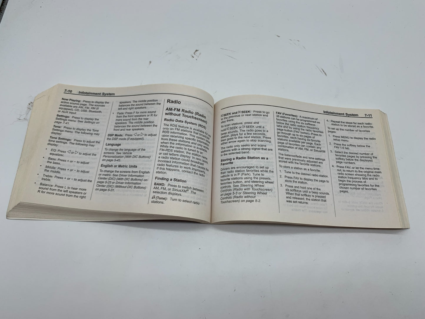 2015 Chevrolet Traverse Owners Manual OEM D03B28008