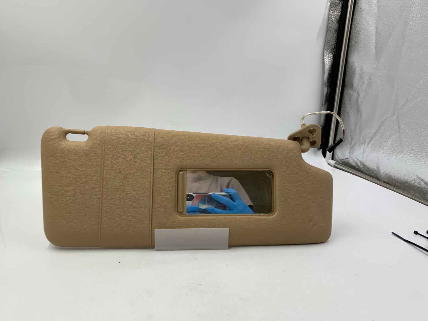 2007-2010 BMW X3 Passenger Sun Visor Illuminated Tan OEM D04B11048