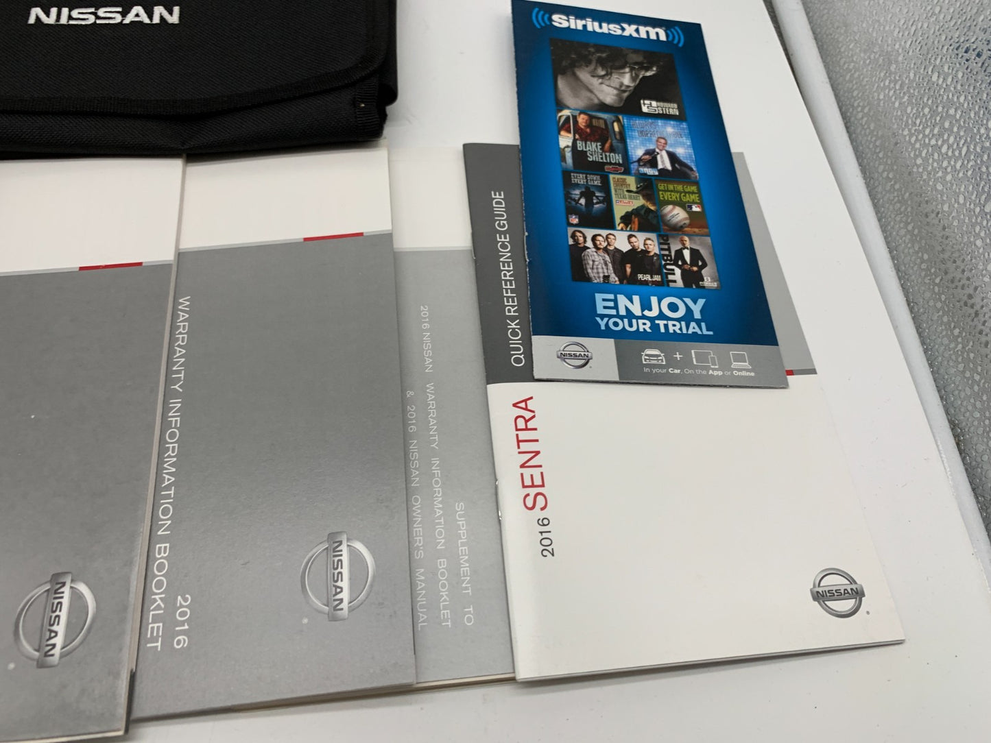 2016 Nissan Sentra Owners Manual Set with Case OEM B04B55052