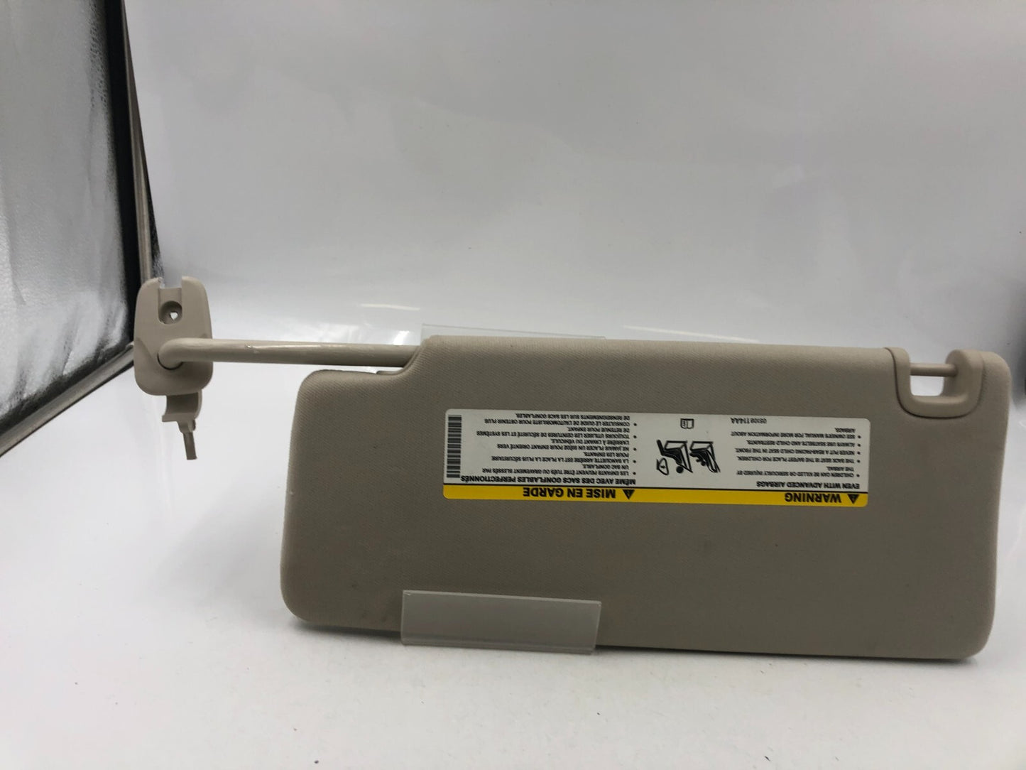 2016-2017 Chrysler 200 Sedan Passenger Sun Visor Gray Illuminated OEM B01B16039