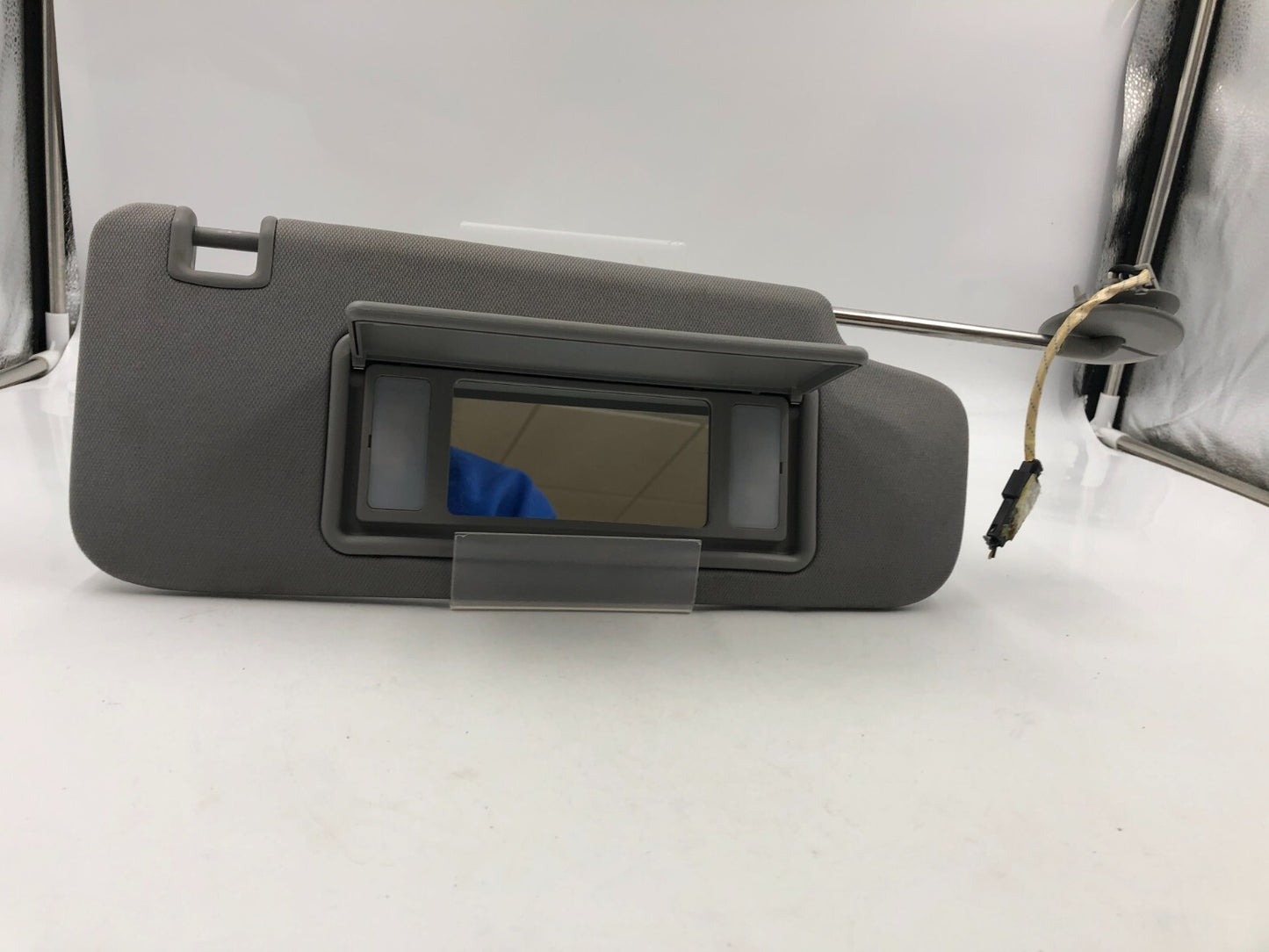 2016-2023 Chevrolet Malibu Passenger Sun Visor Illuminated OEM B01B49037