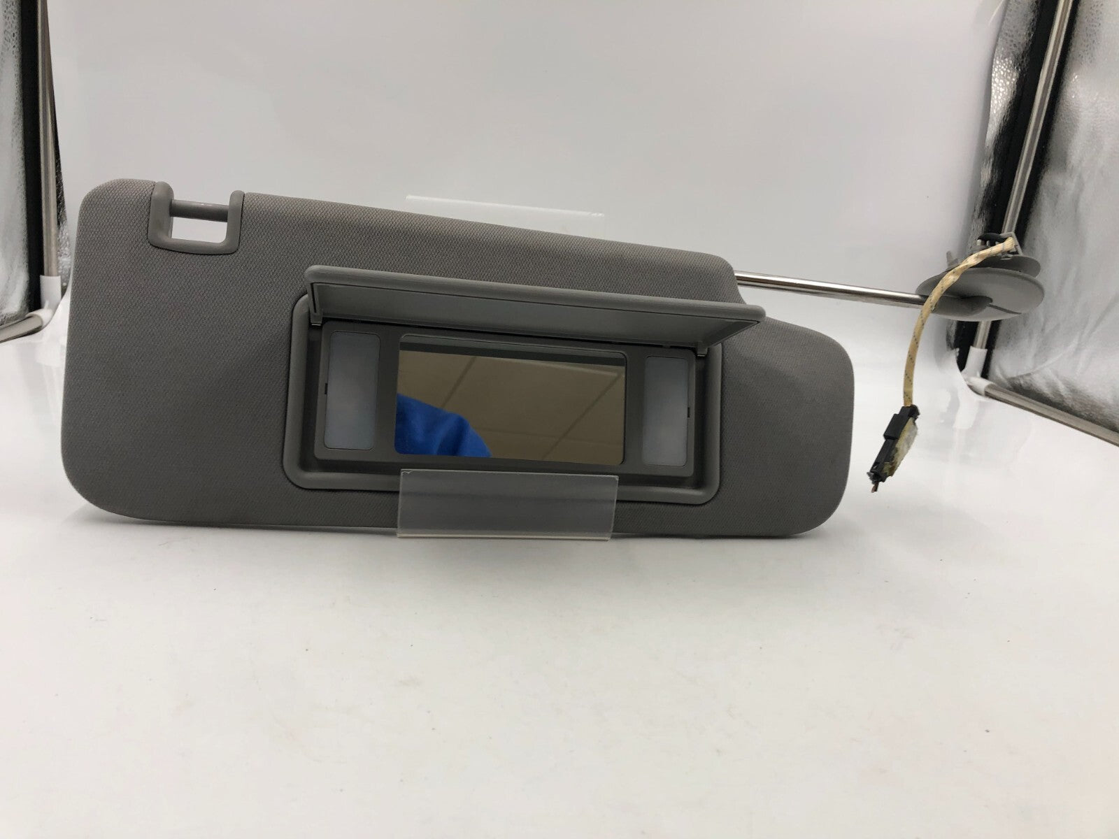 2016-2023 Chevrolet Malibu Passenger Sun Visor Illuminated OEM B01B49037