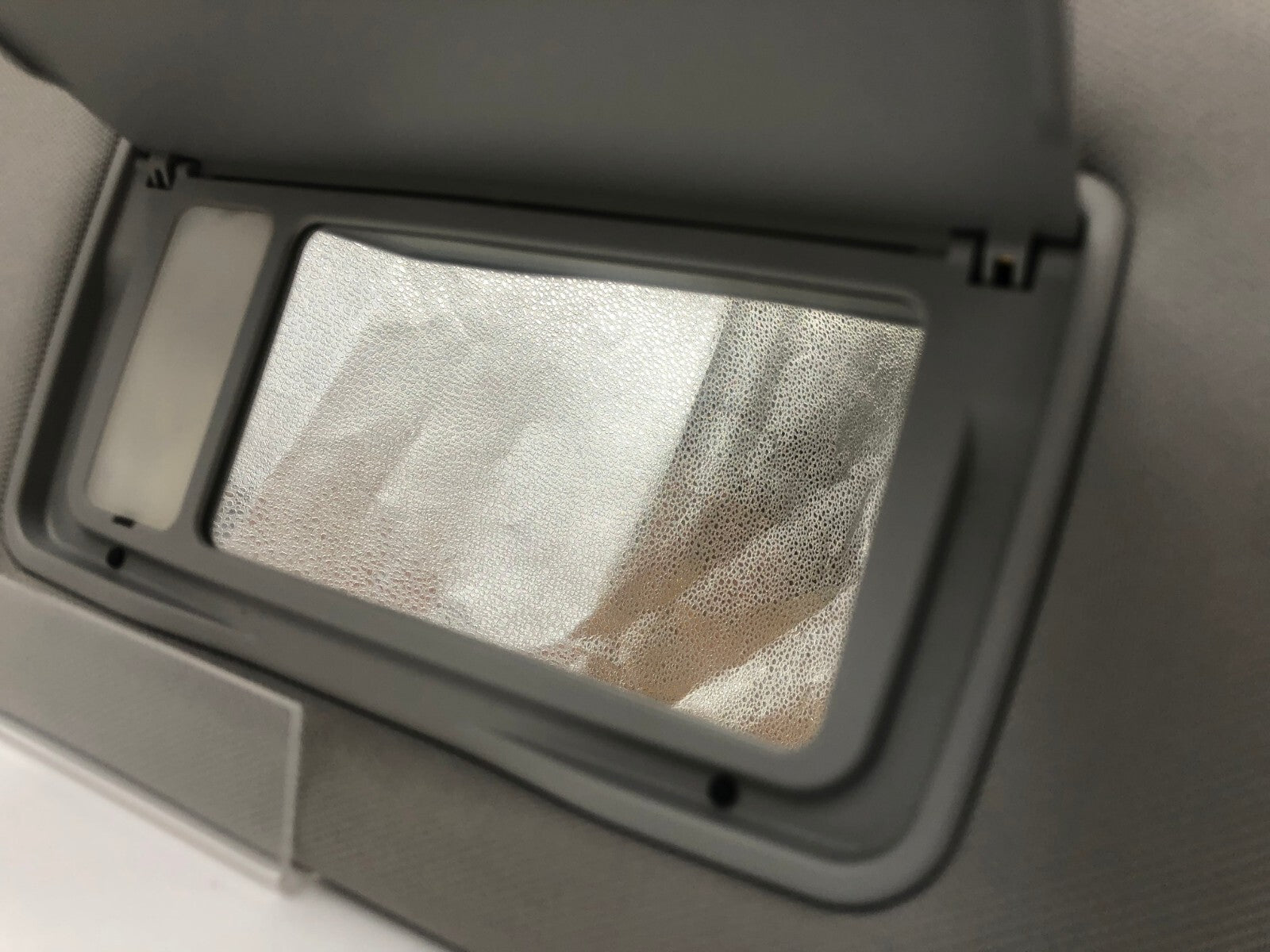 2006-2010 Honda Odyssey Passenger Sun Visor Gray Illuminated OEM D02B29008