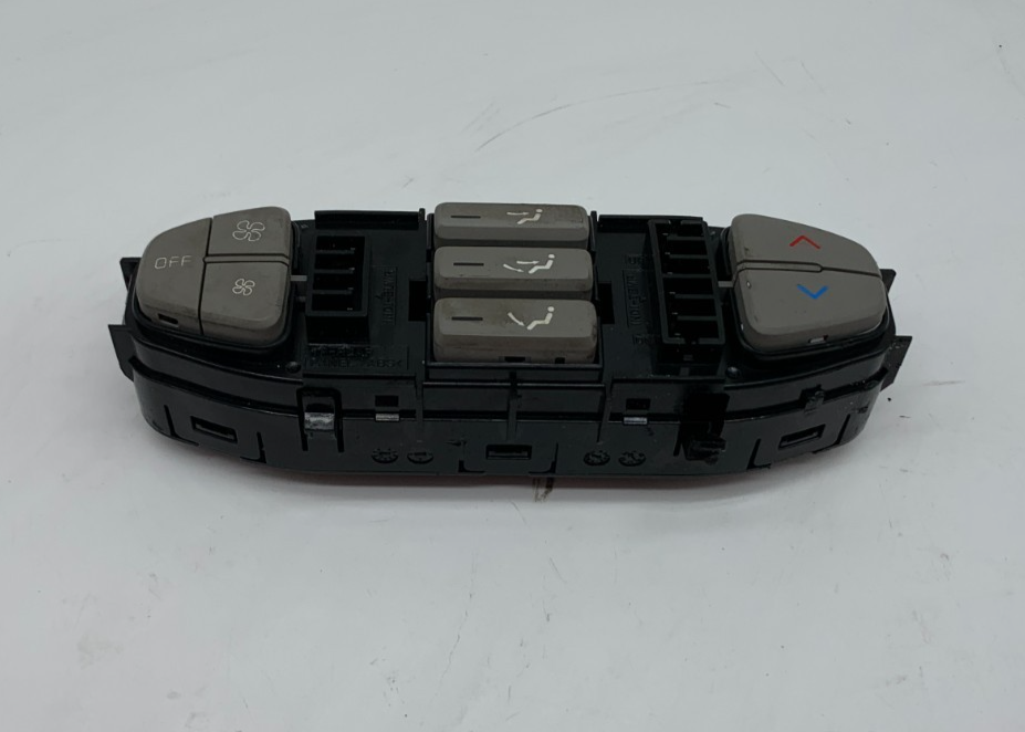 2016-2021 Kia Sedona Rear AC Heater Climate Control Unit OEM B01B23003
