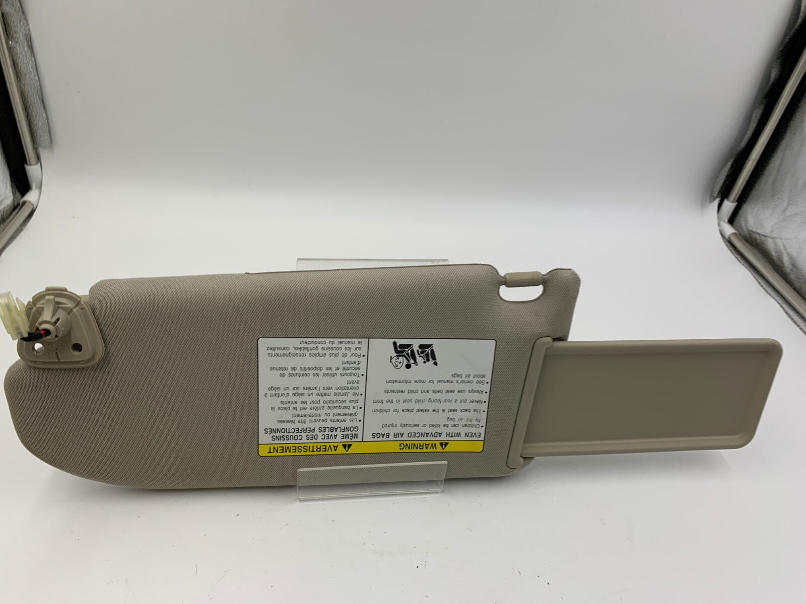 2007-2008 Infiniti G35 Passenger Sun Visor Gray Illuminated OEM C03B22026