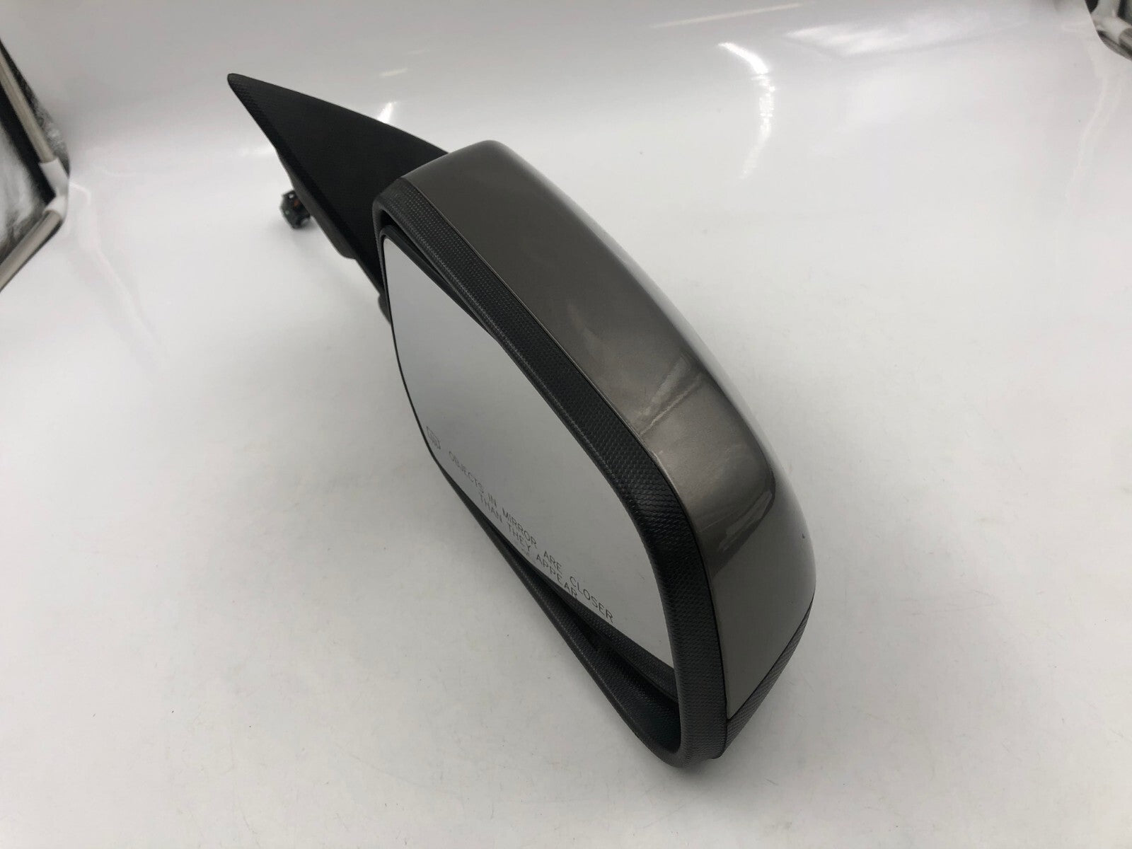 2010-2011 Chevrolet Equinox Passenger Side Power Door Mirror Gray OEM D02B37004