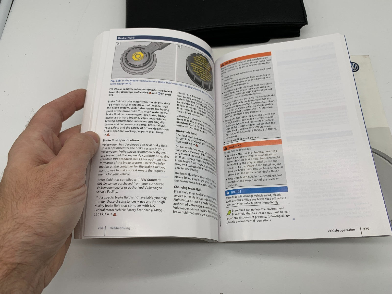 2017 Volkswagen Tiguan Owners Manual Set with Case OEM