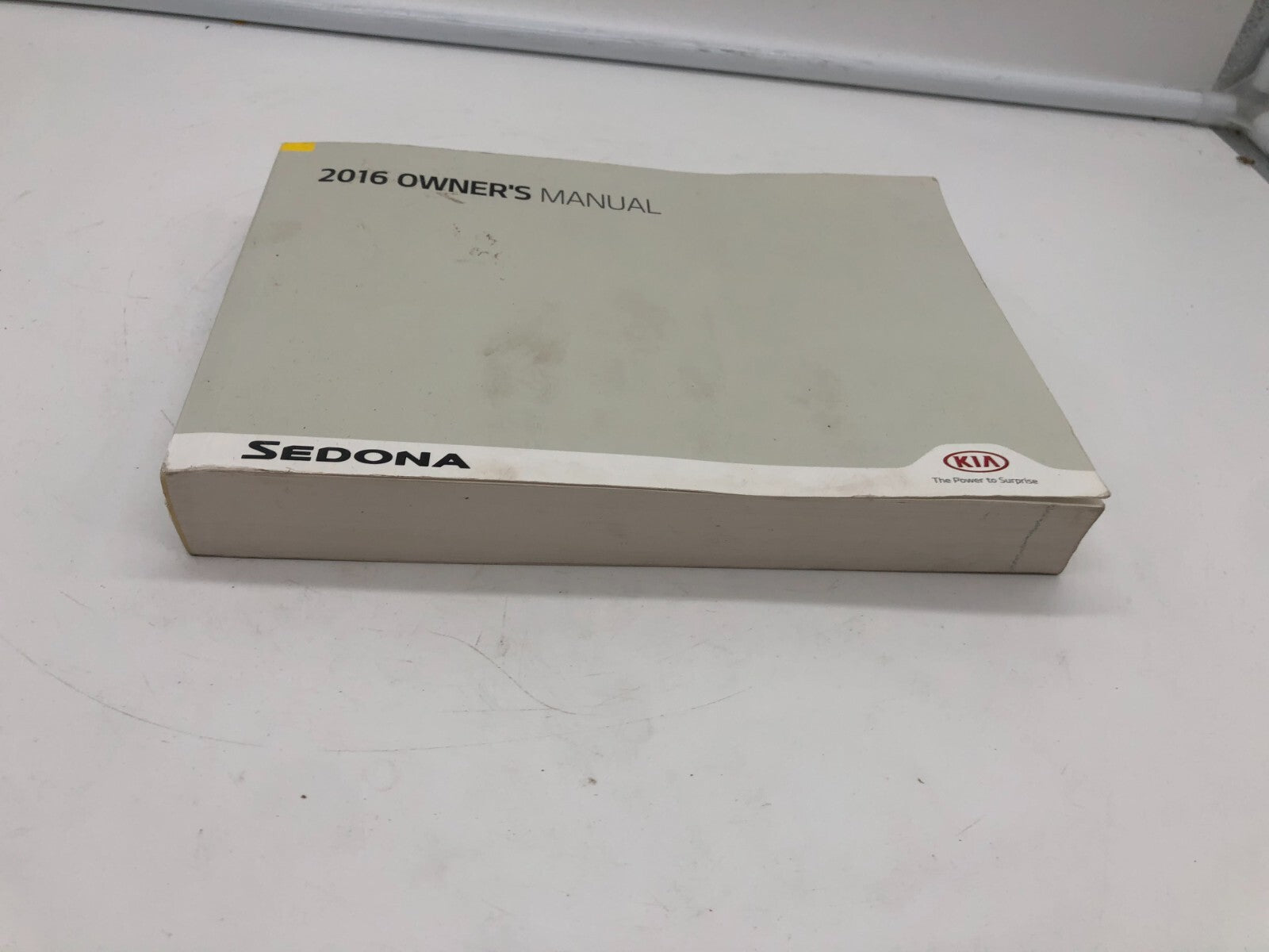 2016 Kia Sedona Owners Manual OEM A02B33005