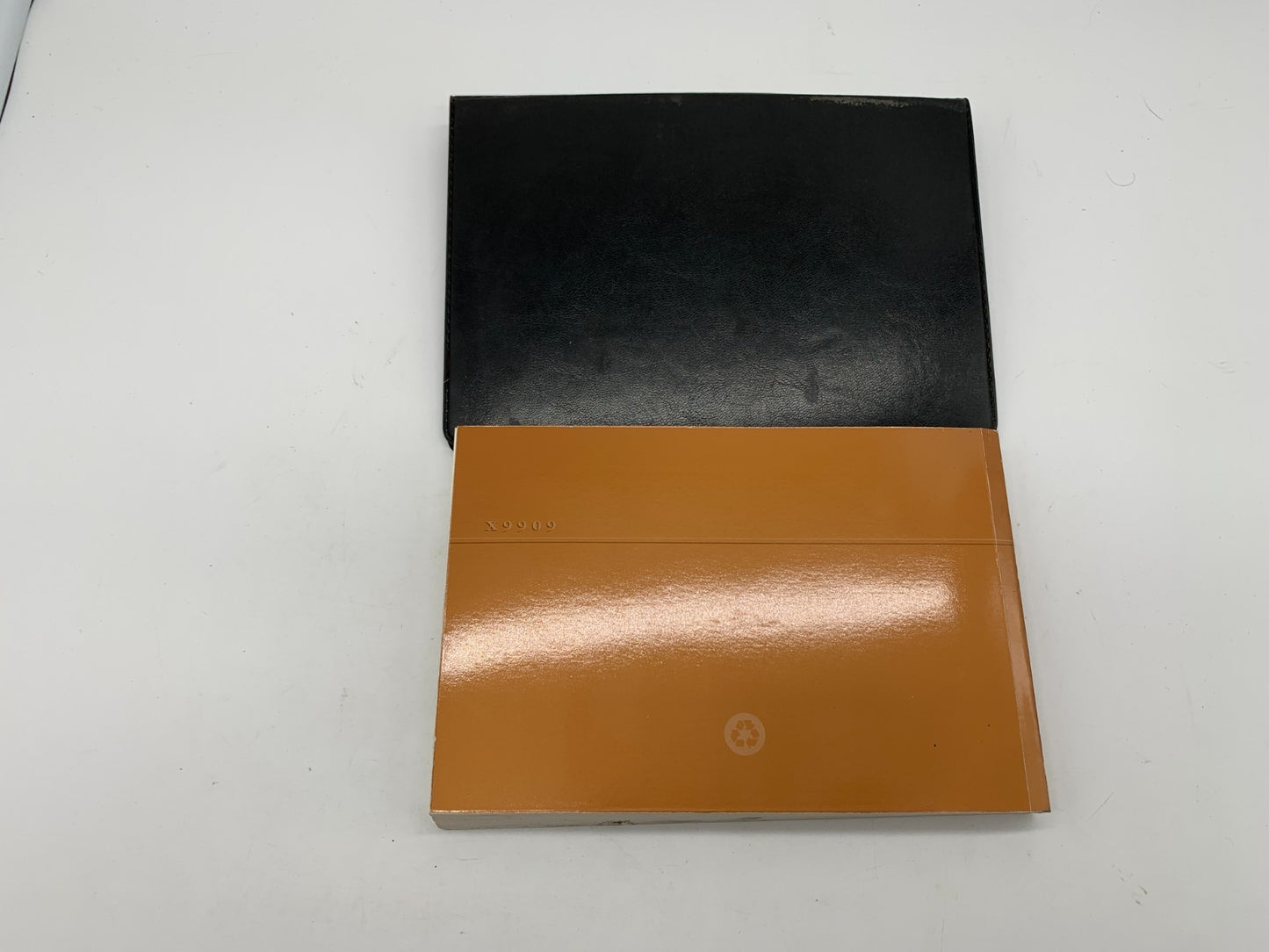 1999 GMC Yukon 1500 Owners Manual with Case OEM C03B29002