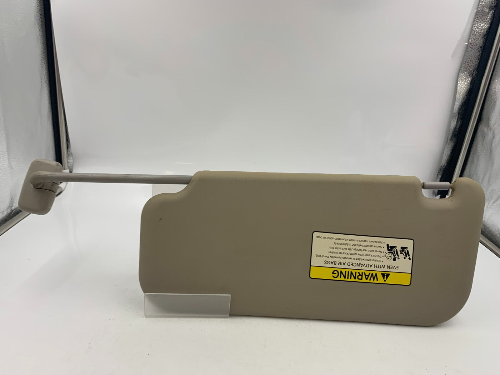 2010-2013 Kia Soul Passenger Sun Visor Sunvisor Gray OEM E01B39082