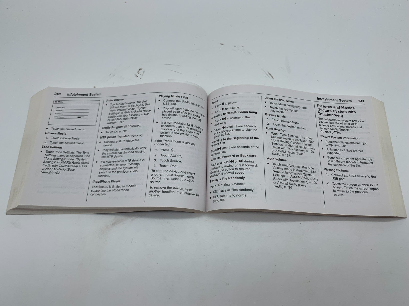 2016 Chevrolet Silverado 1500 Owners Manual OEM D02B28011