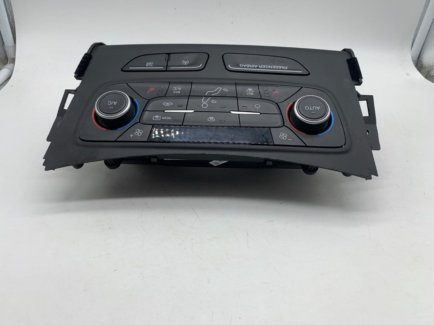 2018-2019 Ford Escape AC Heater Climate Control Unit OEM C02B32033