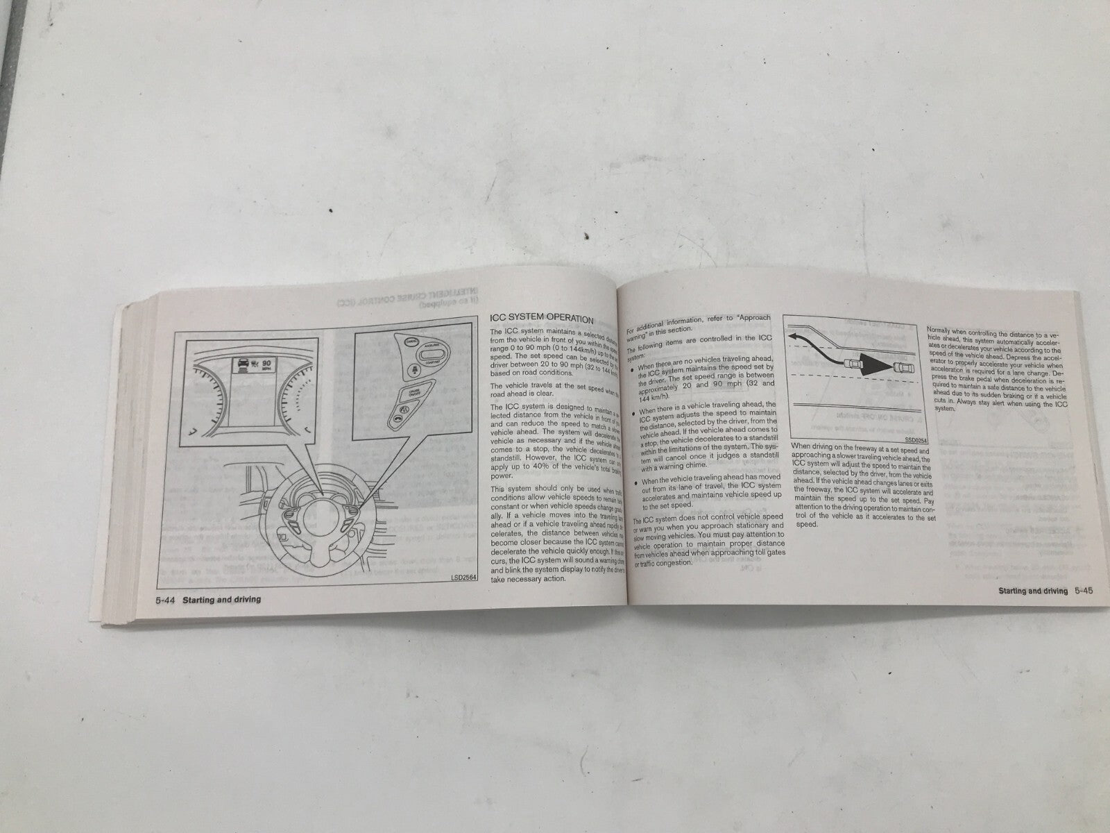 2016 Nissan Sentra Owners Manual OEM E01B57009