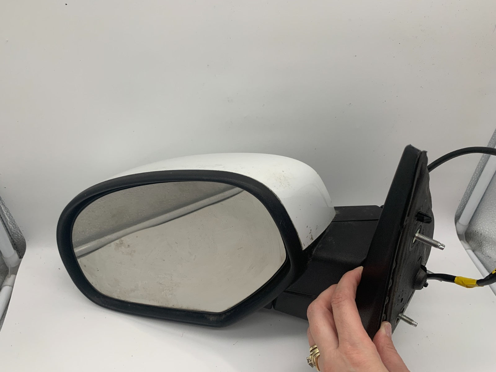 2009-2014 Chevrolet Silverado 1500 Driver Power Door Mirror White OEM A01B46001