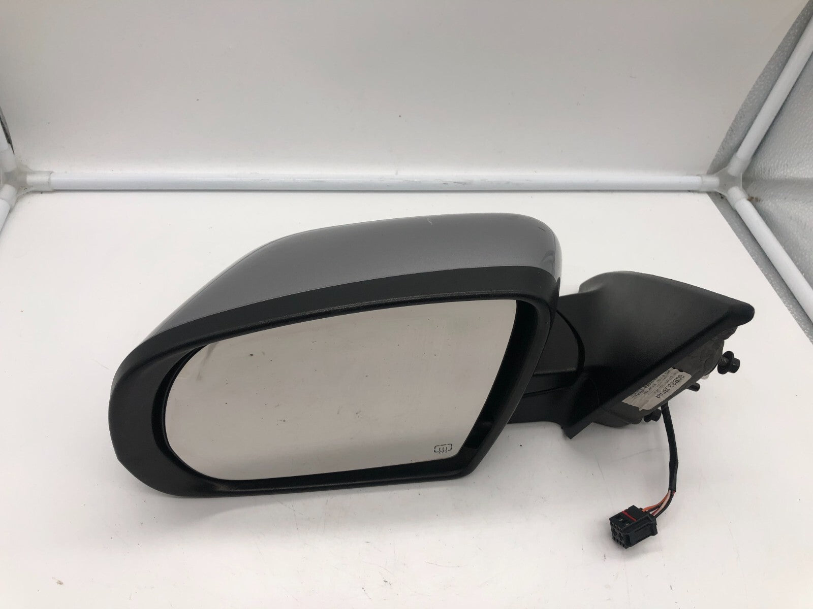 2014-2021 Jeep Cherokee Driver Side View Power Door Mirror Silver OEM B04B44055