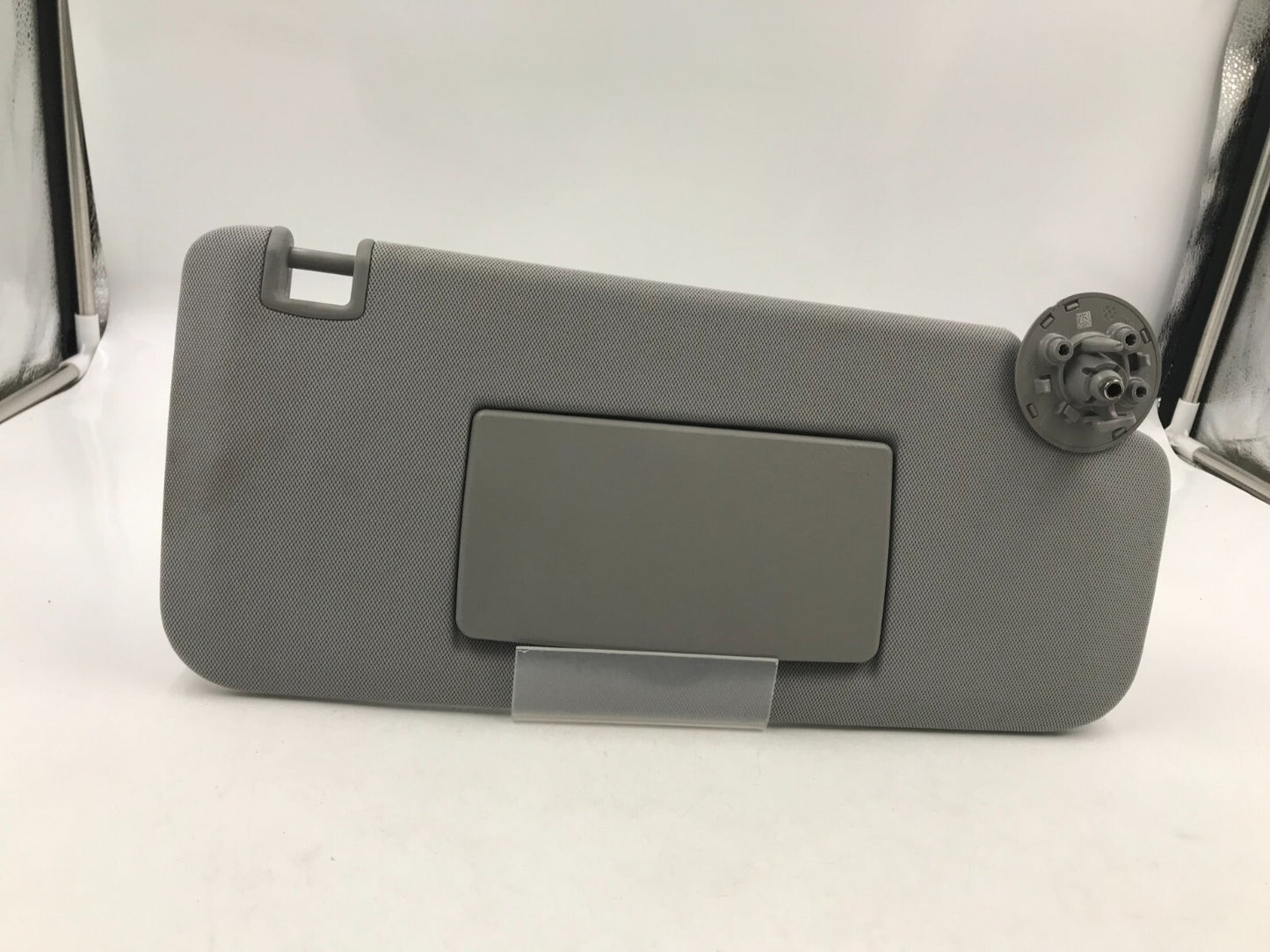 2017-2021 Chevrolet Trax Passenger Side Sun Visor Gray OEM C04B57006