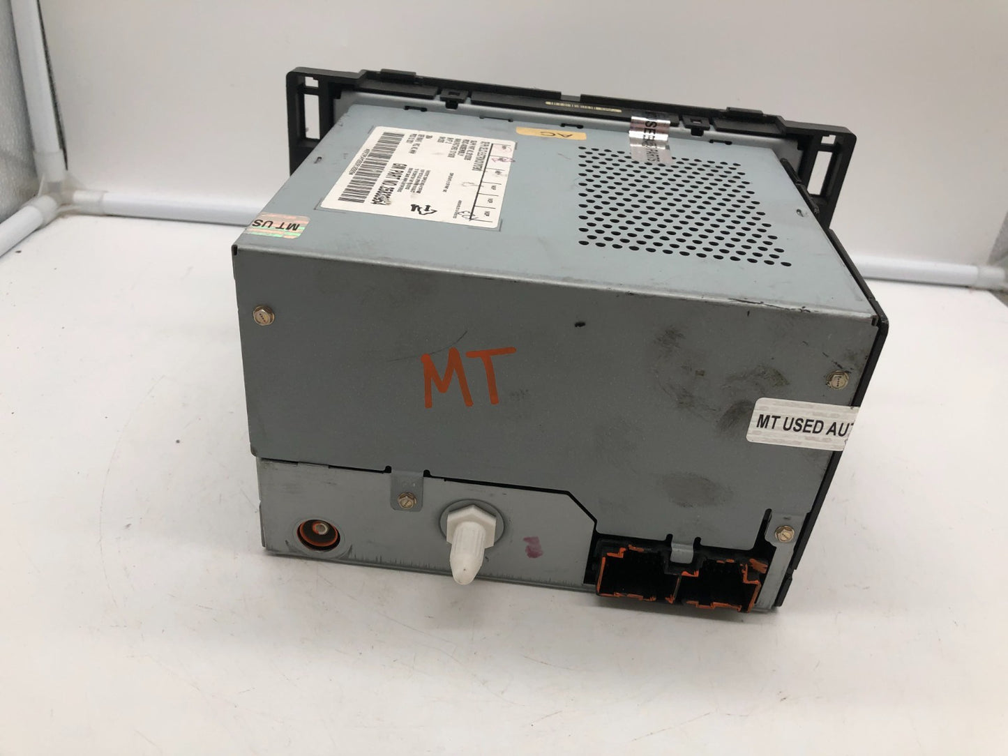 2009 Saturn Aura AM FM Radio CD Player Receiver OEM C02B51001