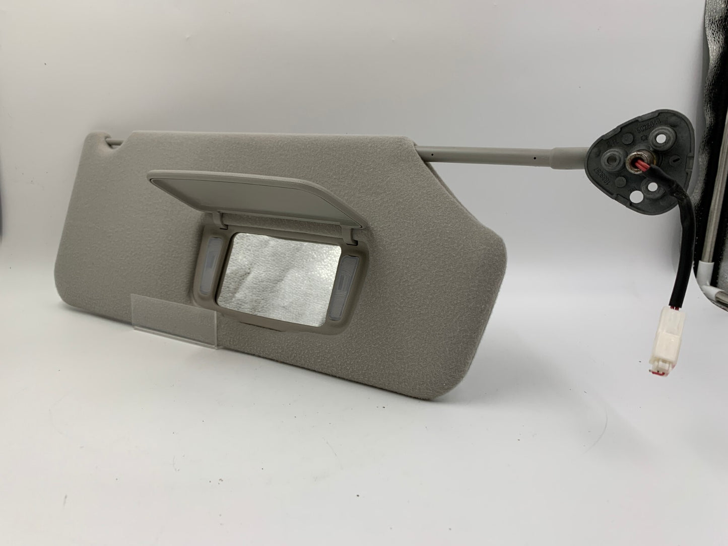 2011-2014 Toyota Sienna Passenger Sun Visor Gray Illuminated OEM B01B39030