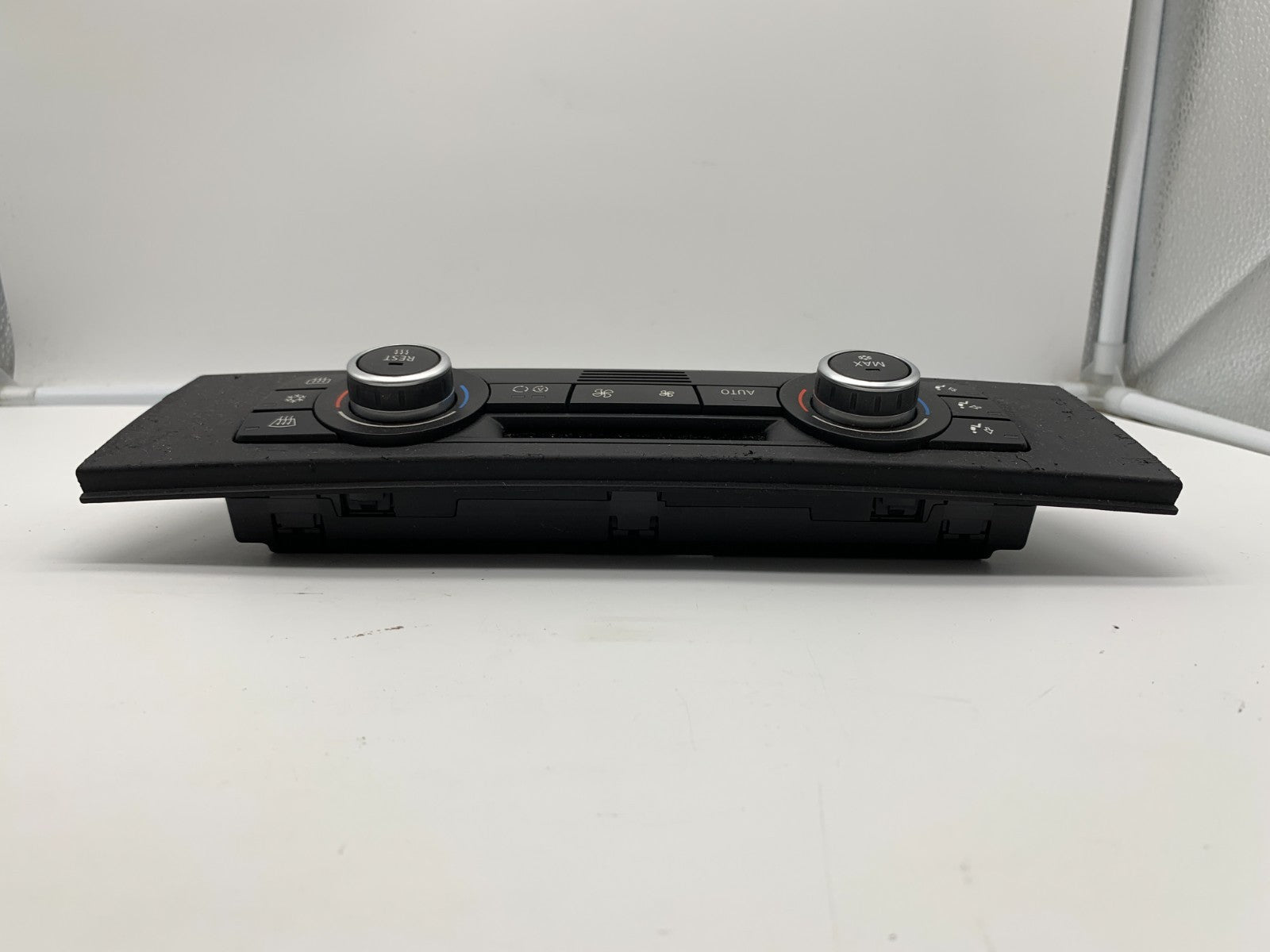 2007-2009 BMW 328i Sedan AC Heater Climate Control Unit OEM B03B32024