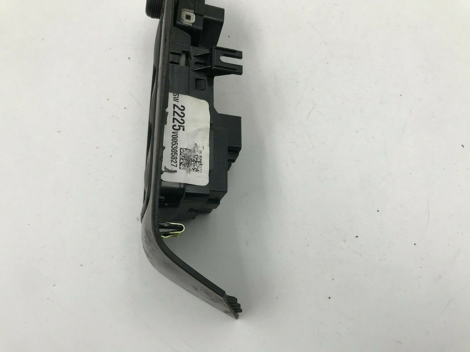 2014-2016 Chevrolet Malibu Master Power Window Switch OEM D02B29014