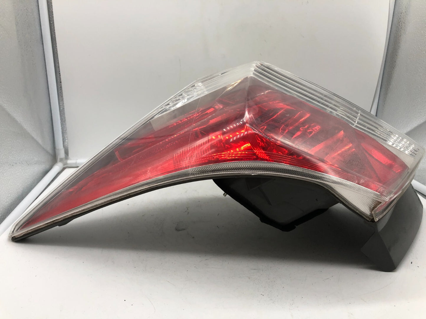 2008-2012 Honda Accord Sedan Passenger Side Tail Light Taillight OEM C03B08040