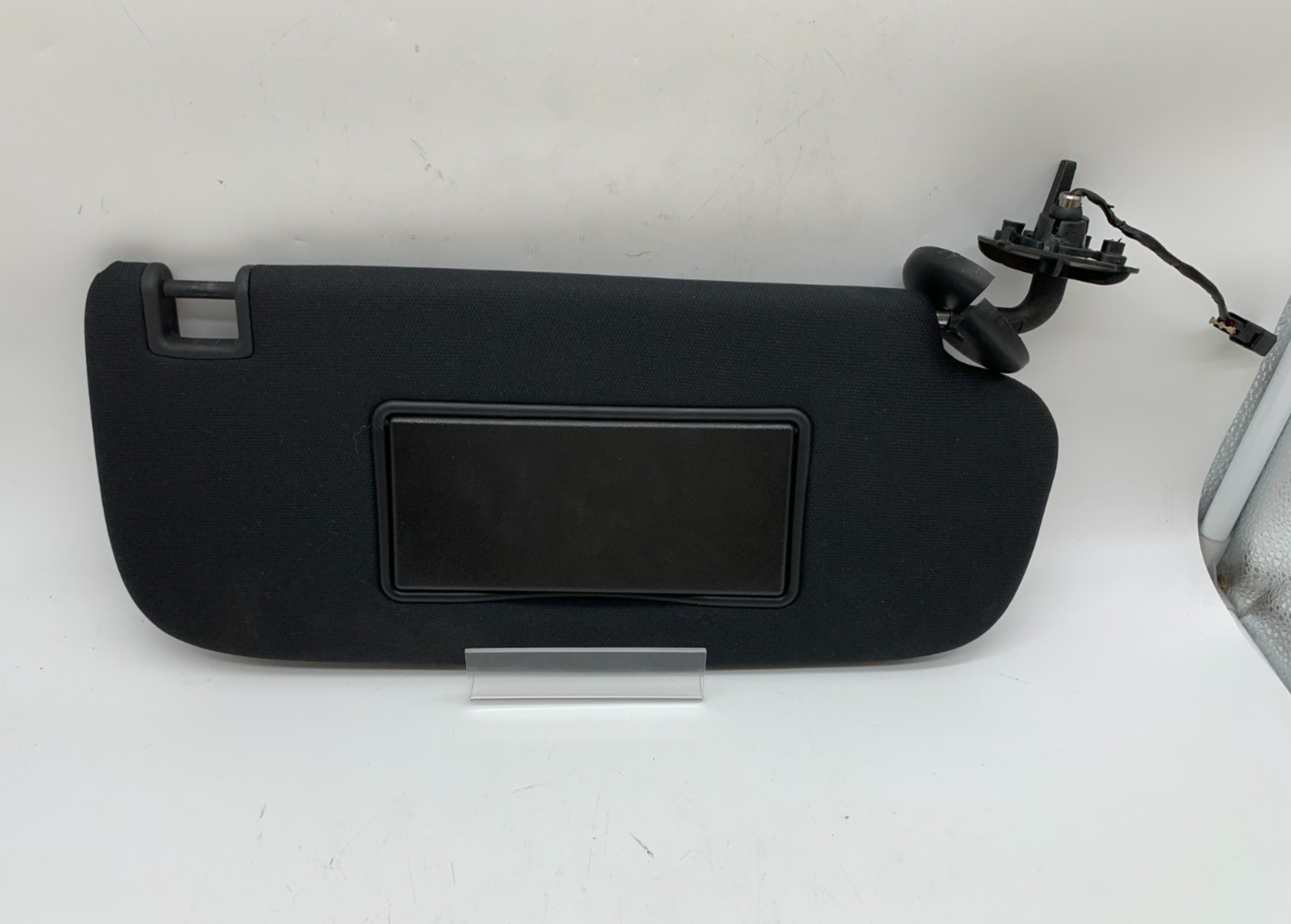 2014-2022 Jeep Grand Cherokee Passenger Sun Visor Black Illuminated B01B32001