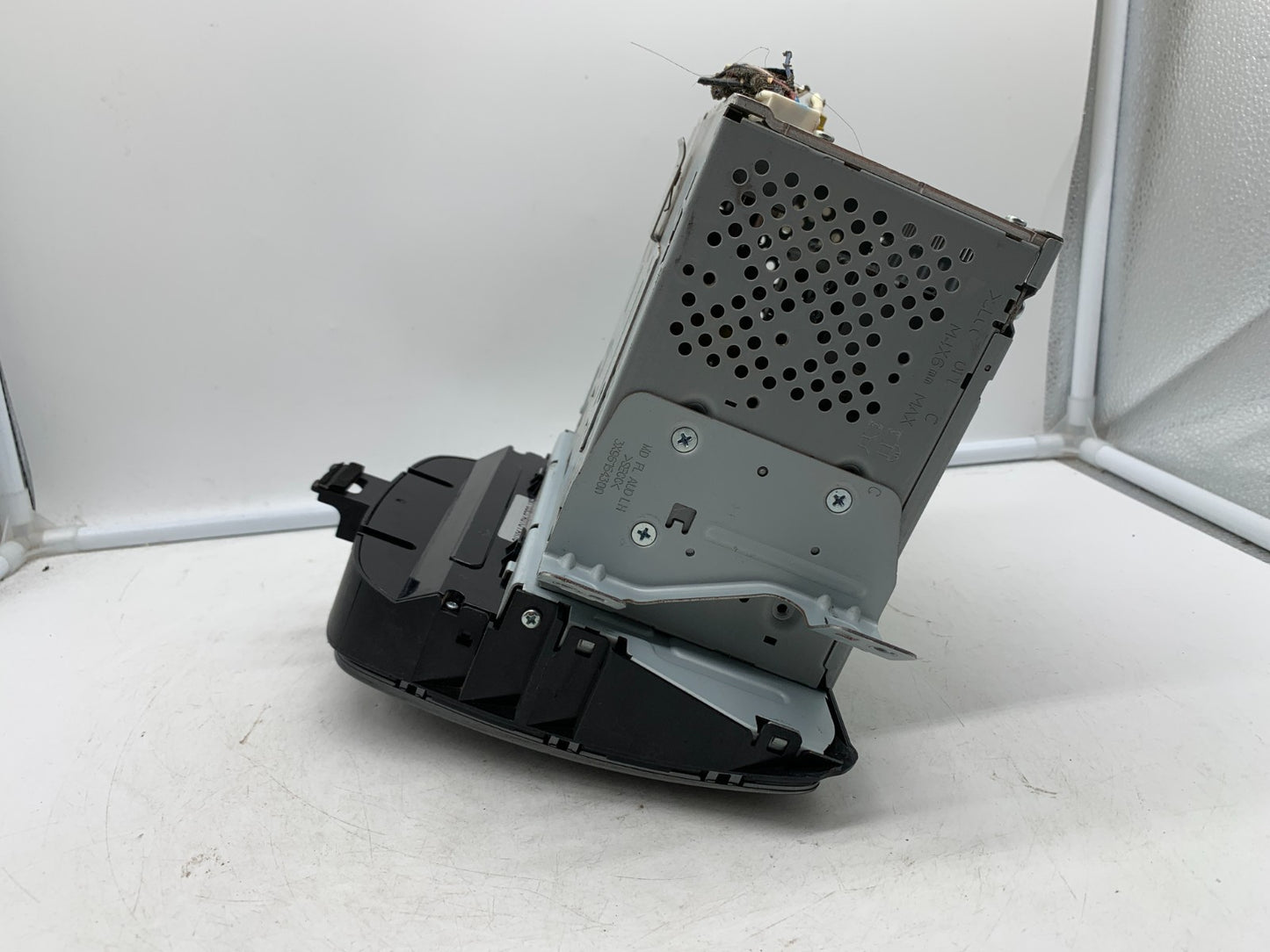 2014-2016 Hyundai Elantra AM FM CD Player Radio Receiver OEM A04B24087