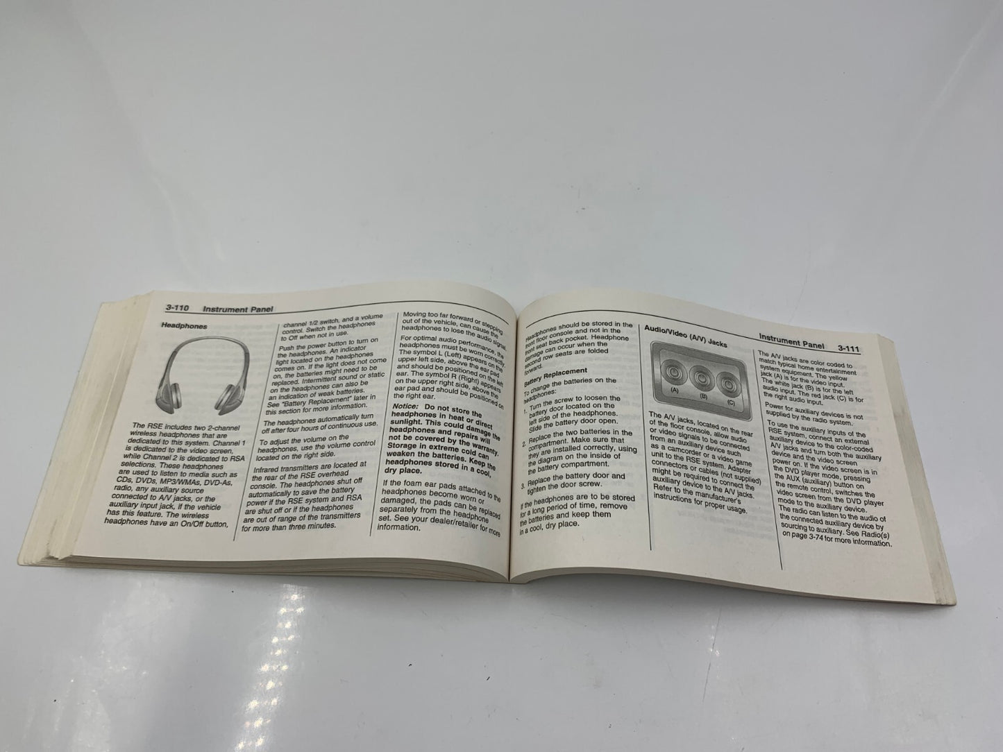 2009 GMC Acadia Owners Manual Set with Case OEM D04B32087