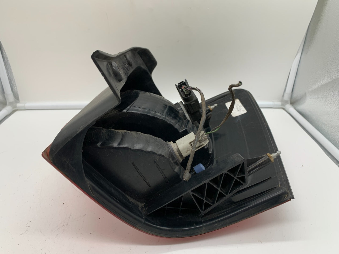 2008-2012 Ford Escape Driver Side Tail light Taillight OEM D03B68002