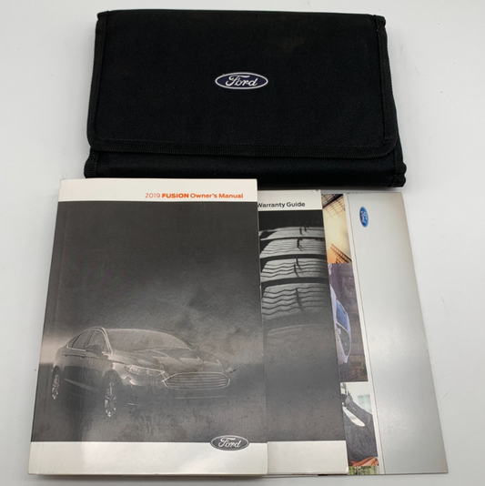 2019 Ford Fusion Owners Manual Set with Case OEM C04B58014