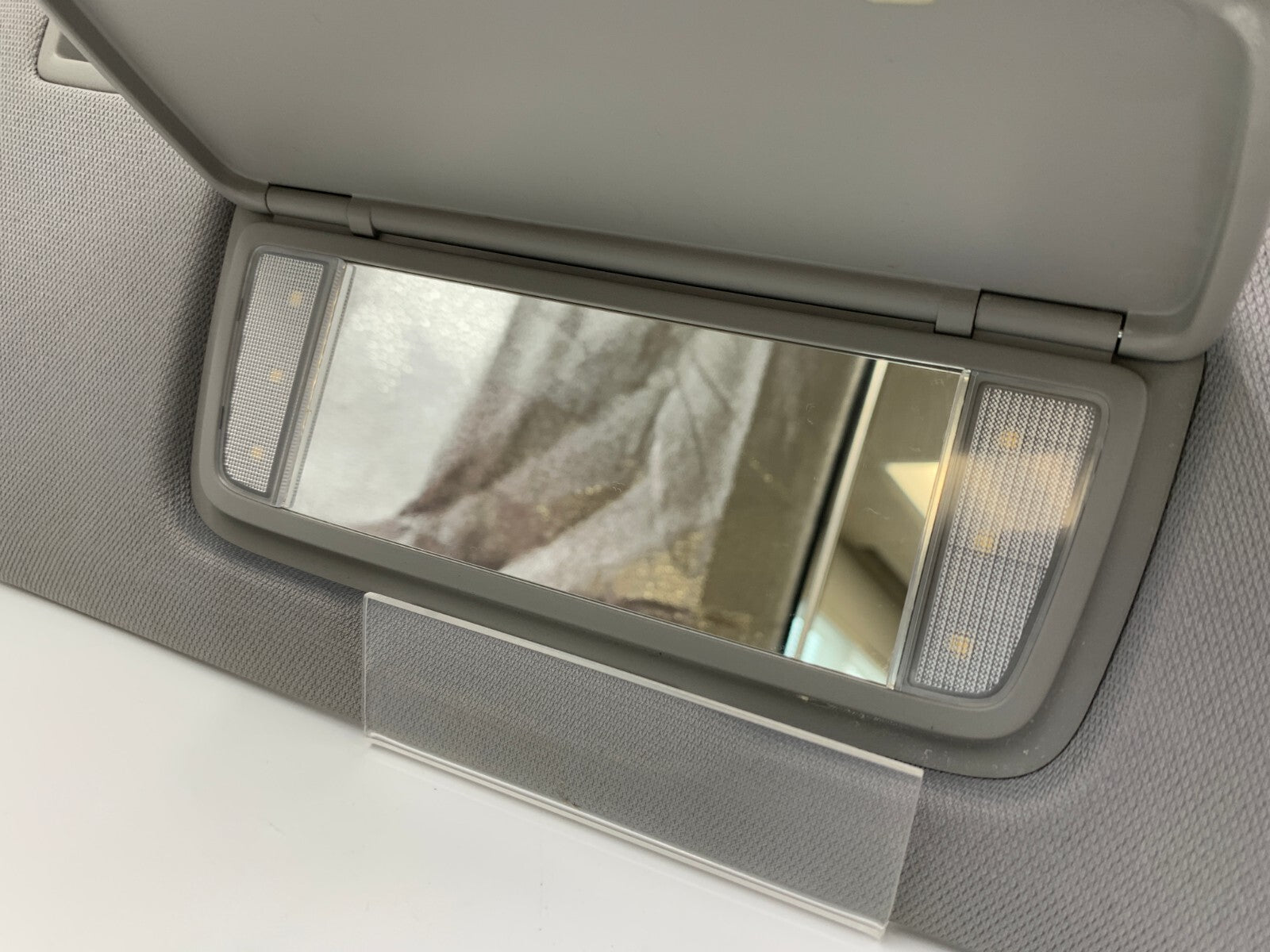 2018-2019 Chevrolet Equinox Passenger Sun Visor  Gray Illuminated OEM C02B19021