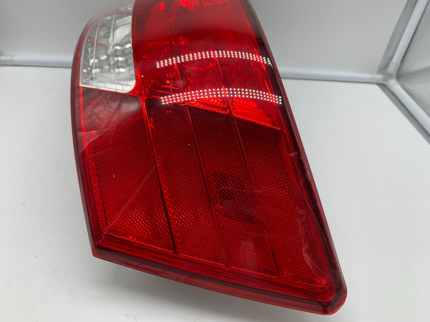 2006-2008 Hyundai Sonata Passenger Side Tail Light Taillight OEM A01B51040